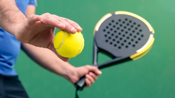 Lezioni padel principianti a Busto Arsizio Offriamo lezioni di padel per principianti.